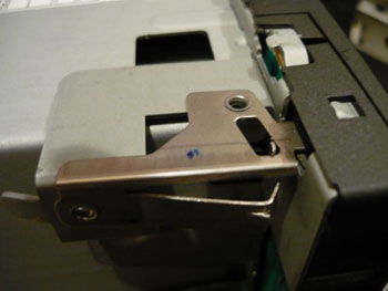 Как снять штатную автомагнитолу