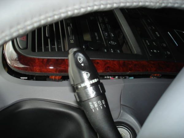 Как снять штатную автомагнитолу