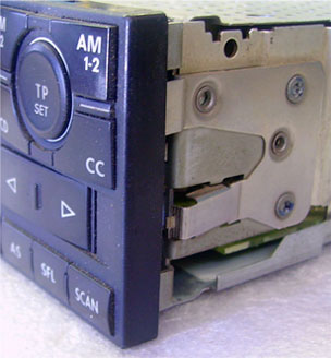 Как снять штатную автомагнитолу